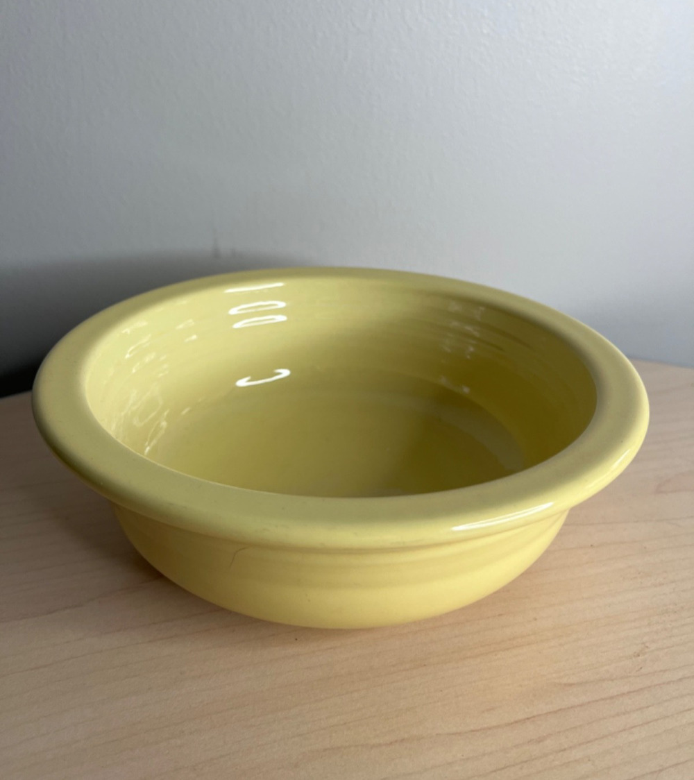 Fiestaware Retired Classic Rim 8 1/4 Inch Large Serving Bowl 40 OZ Sunflower